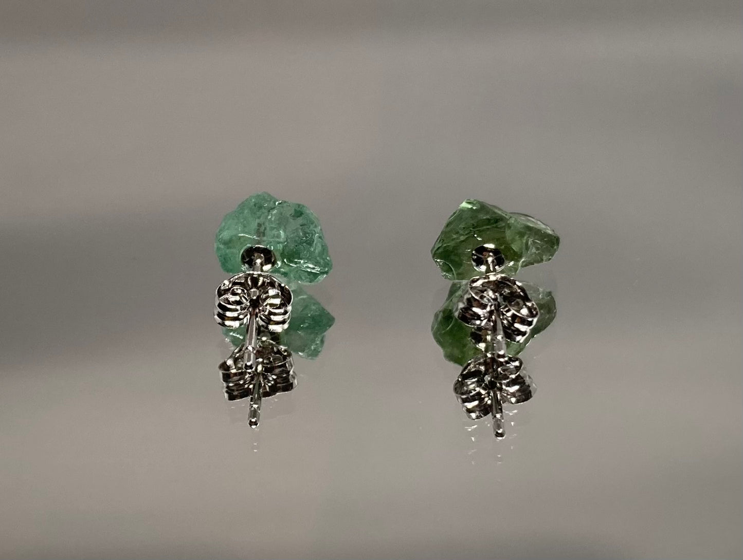 エシカルアパタイト原石ミニピアス