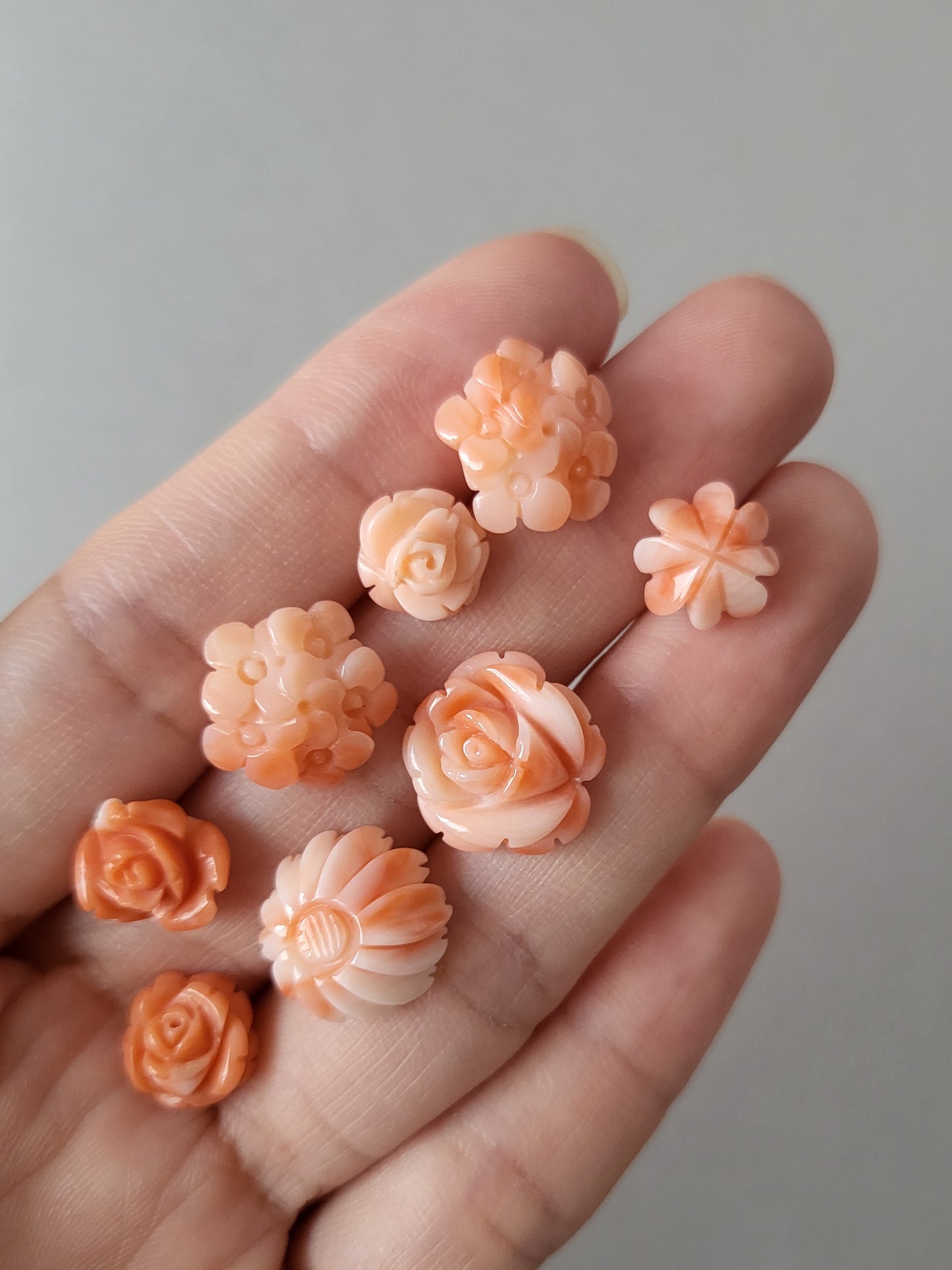 サンゴカーヴィングミニピアス