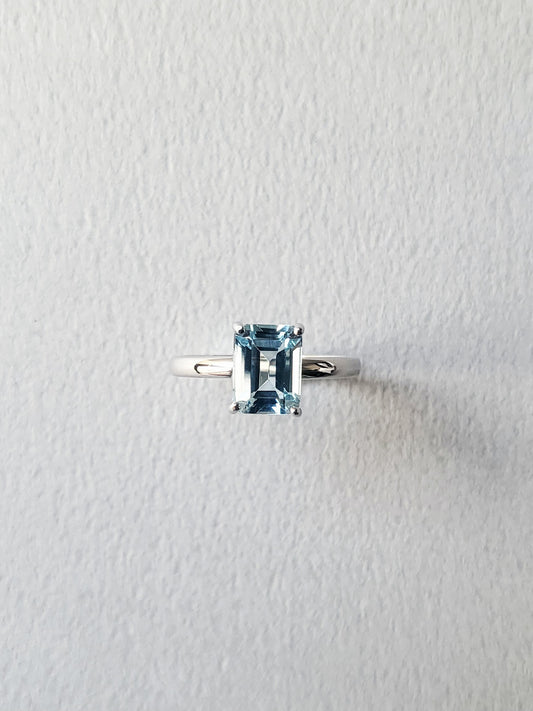 エシカルアクアマリンエメラルドカットリング（Pt）