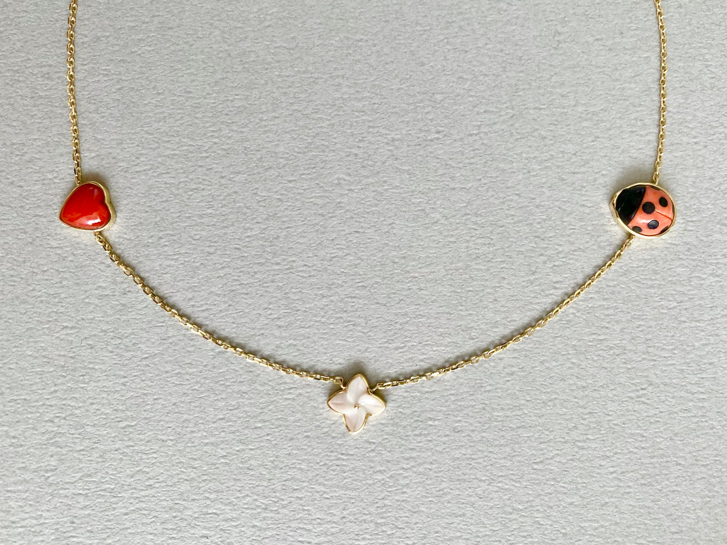 てんとう虫チョーカーネックレス