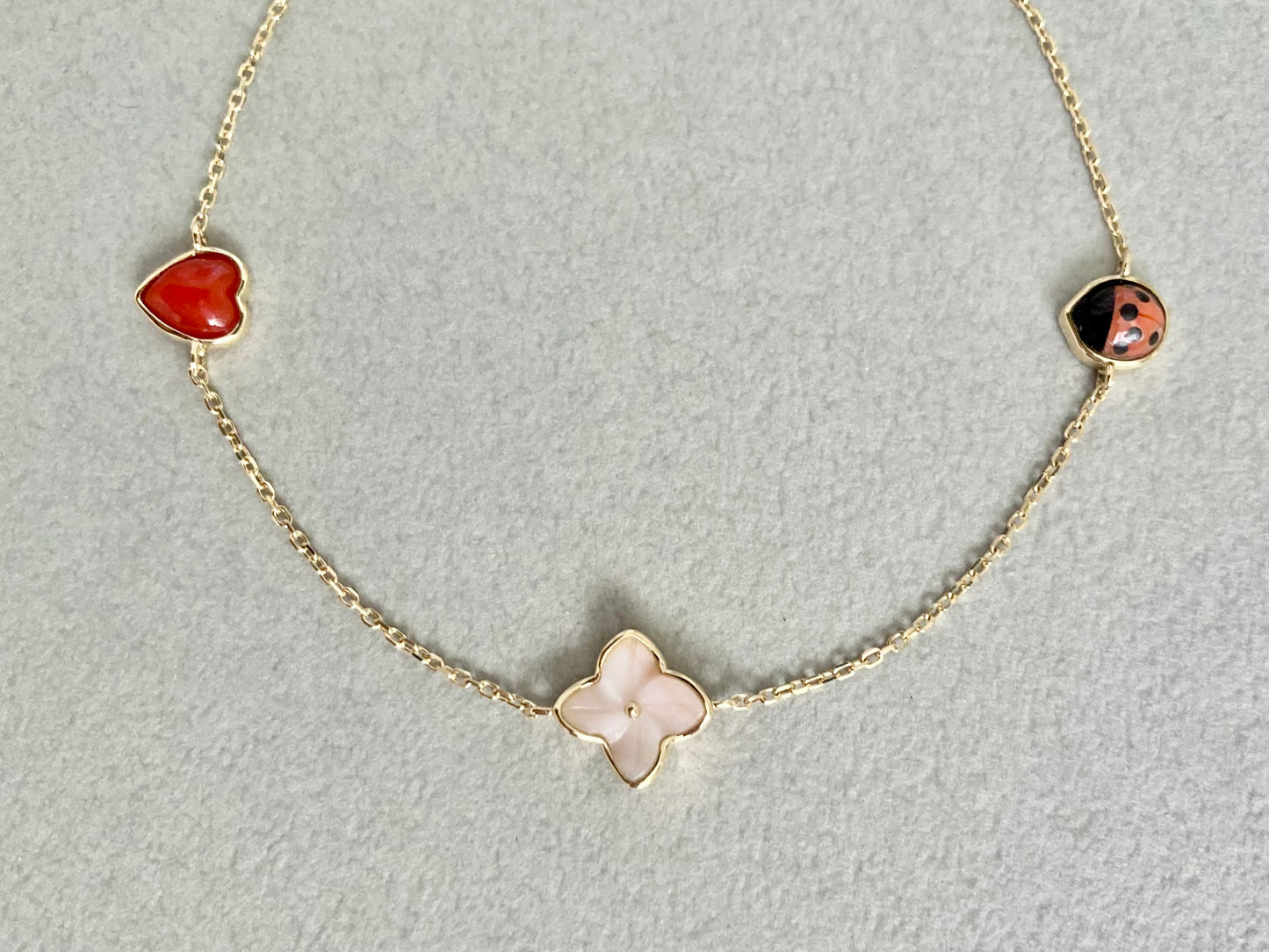 てんとう虫ブレスレット